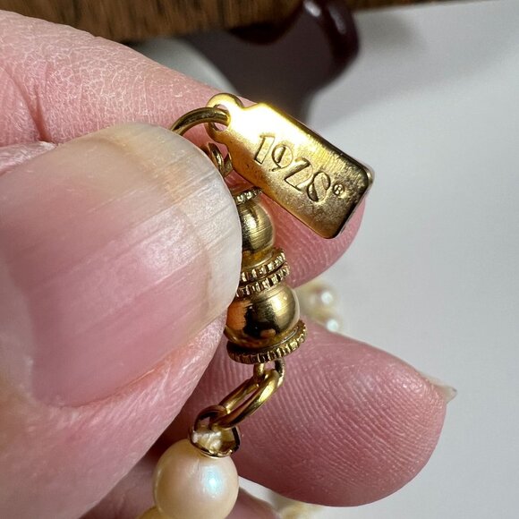 Vintage 1928 Jewelry Pearl Necklace W/ Ornate Gold Pendant & Garnet Accents - Picture 4 of 4